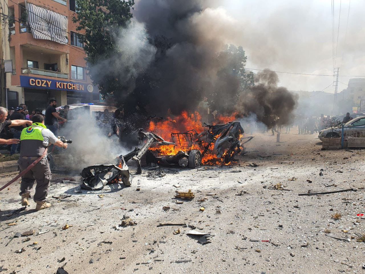 مسيرة معادية تستهدف سيارة في تول