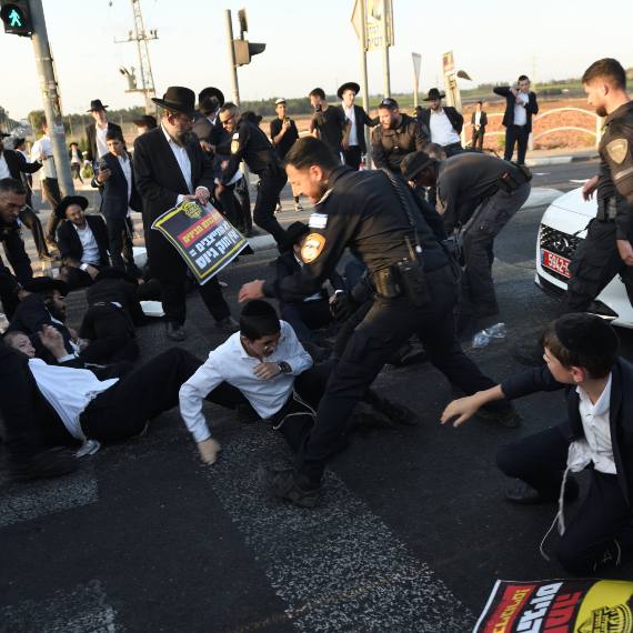 جولة على الإعلام العبري ونتاياهو يتفاخر من وصفنا بخيوط العنكبوت رحل