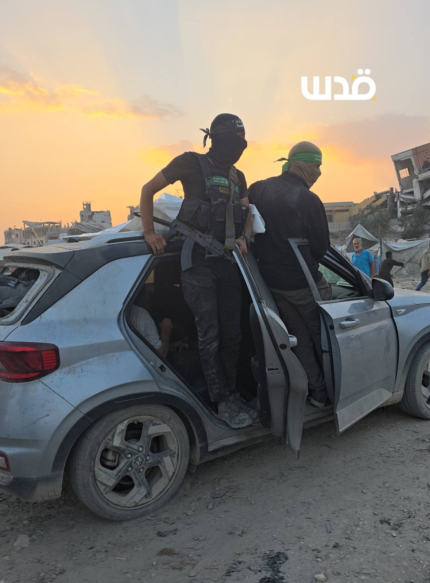 القسام يكتشف جثث للشهداء