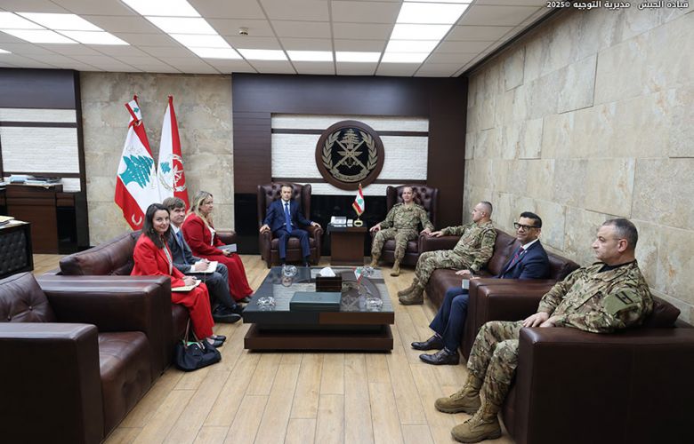 قائد الجيش يستقبل الأمين العام المساعد للأمم المتحدة