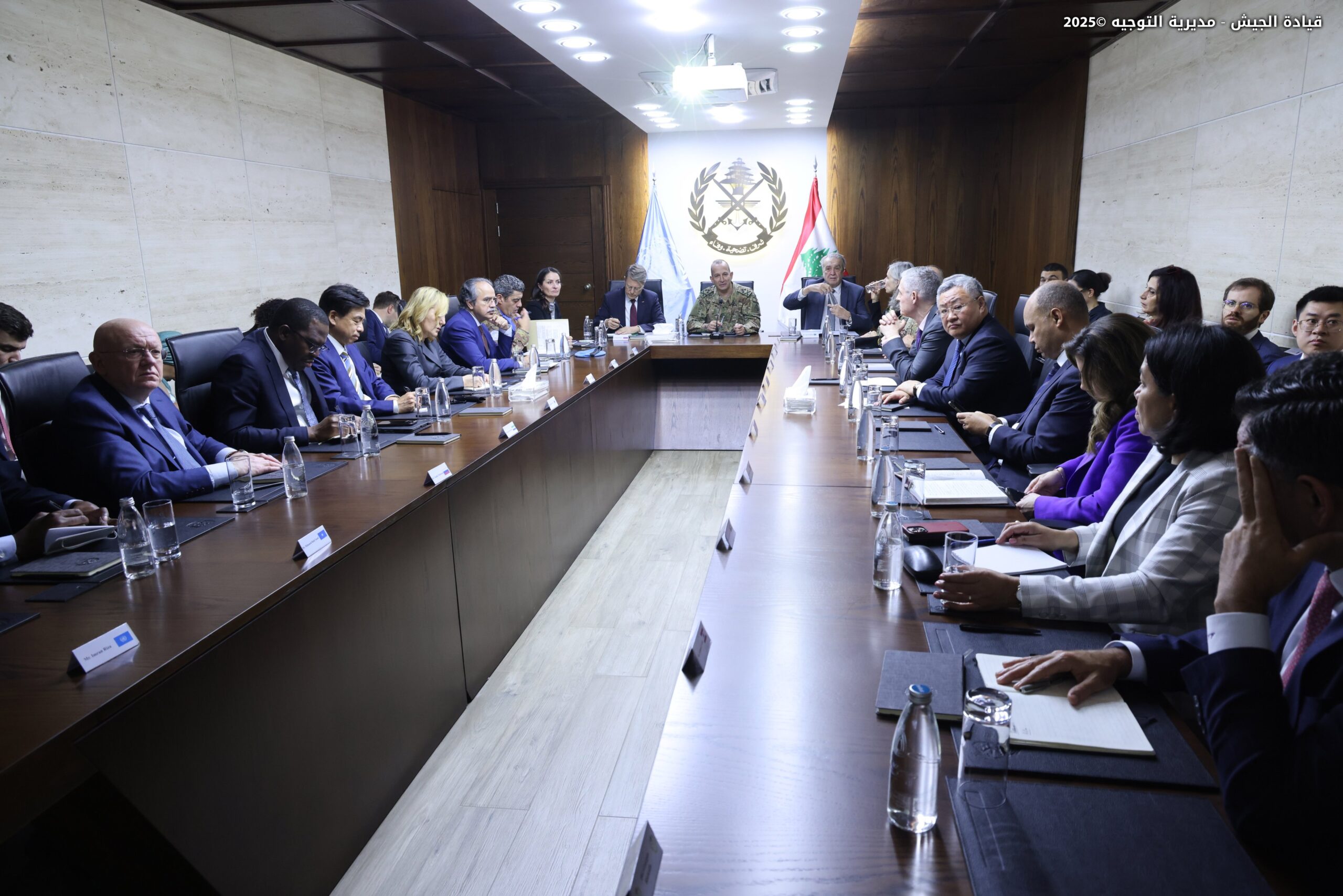 قائد الجيش يستقبل سفراء الدول الخمس عشرة