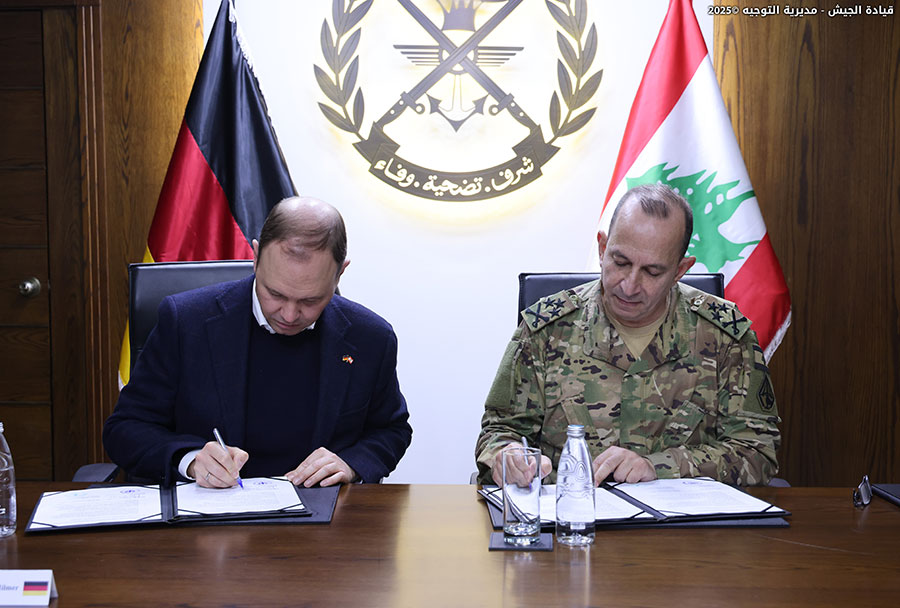 قائد الجيش يستقبل وزير الدولة بوازرة الدفاع الألمانية