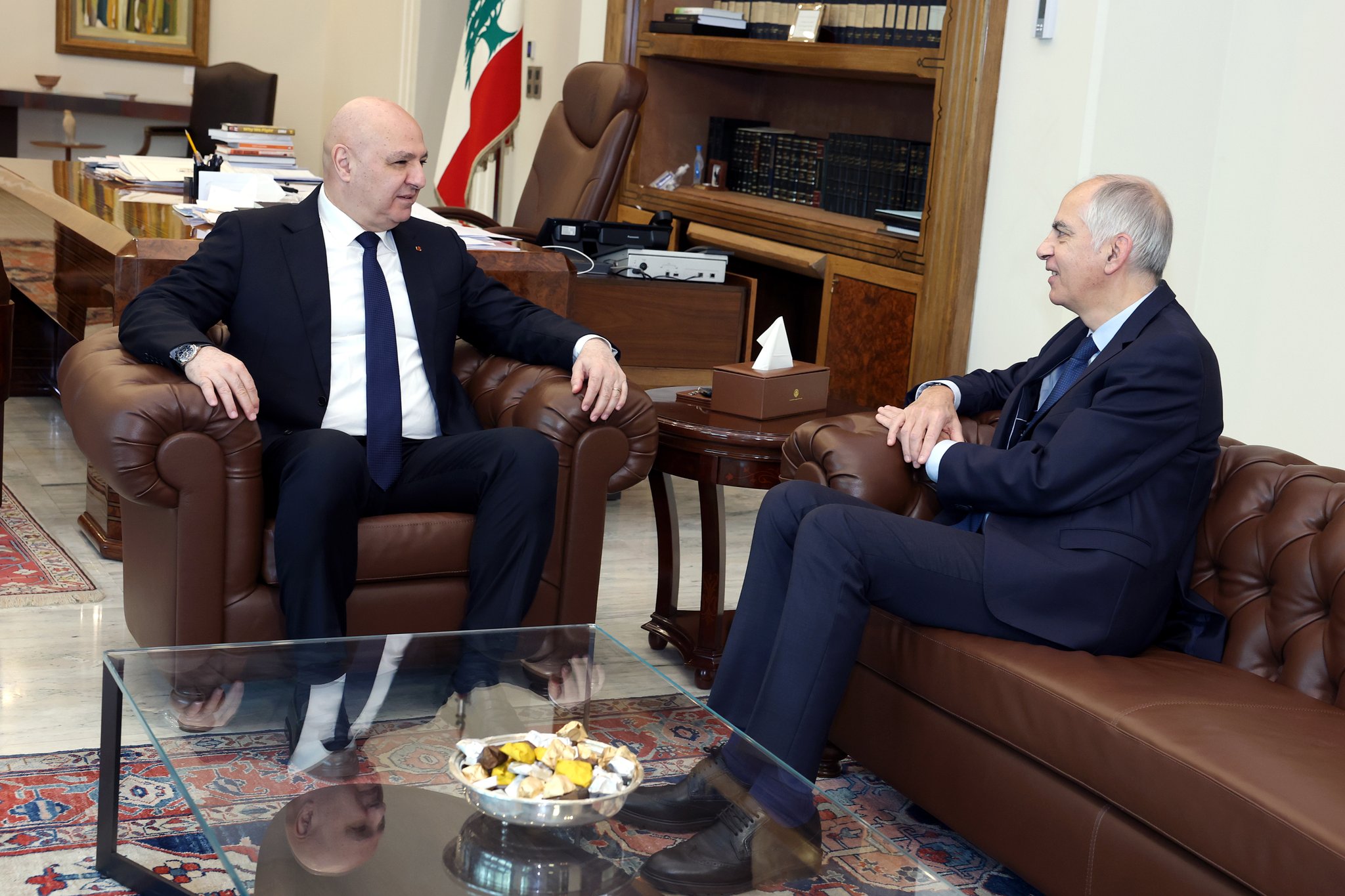 الرئيس عون يستقبل السفير الفرنسي