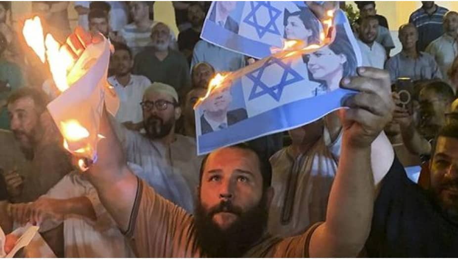 سنا كجك تكتب: لقاء وزيرة خارجية ليبيا بالعدو في روما ….وادعاء النظام الليبي” الصدر” حط فيها!!