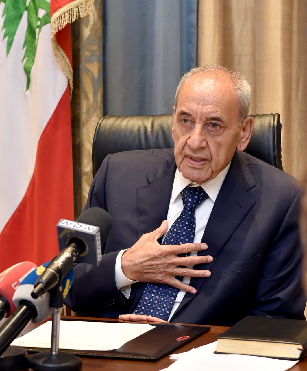 الرئيس بري والتهنئة بعيد الميلاد