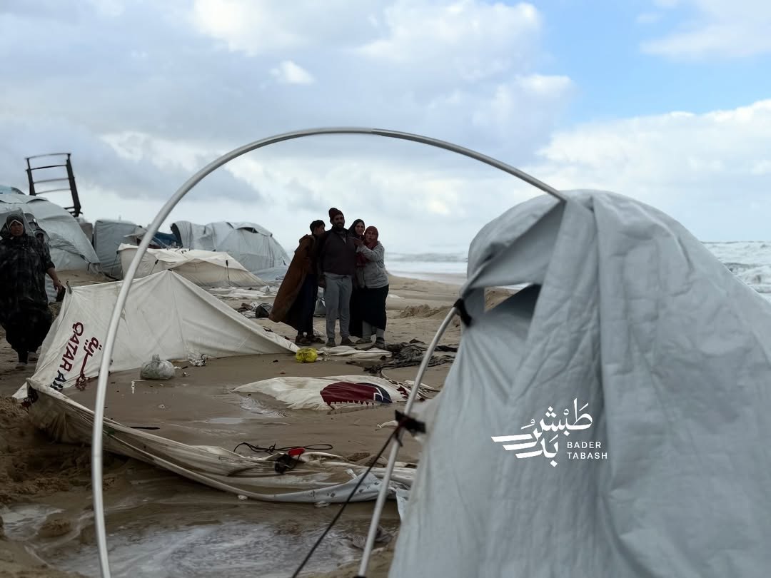 الإعلامي الحكومي: إغلاق المعابر يفاقم الكارثة الإنسانية ويهدد حياة النازحين في غزة