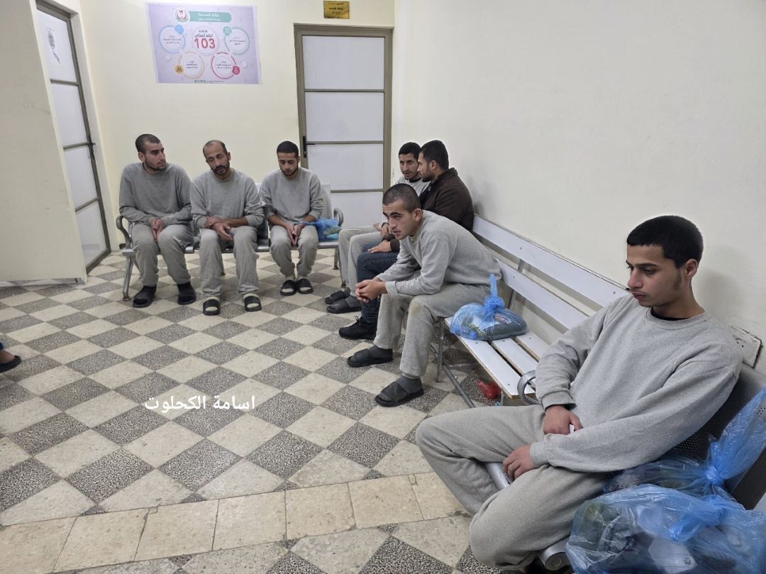 قوات الاحتلال تفرج عن 10 أسرى من غزة