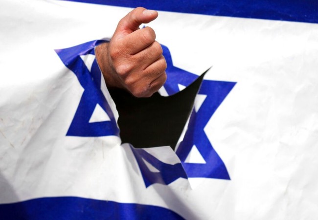 “إسرائيل” تتمكن وتتمدد وأمتنا تتجزأ وتتمزق