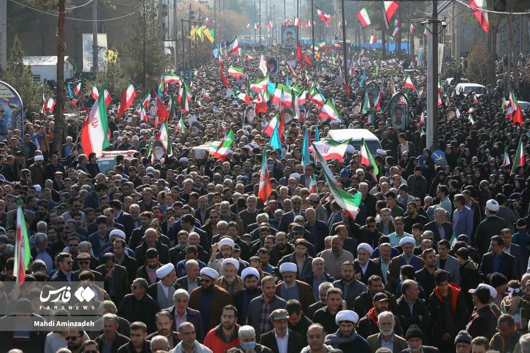 مسيرات مليونية في إيران تؤكد الدعم والولاء للدولة والسيد القائد