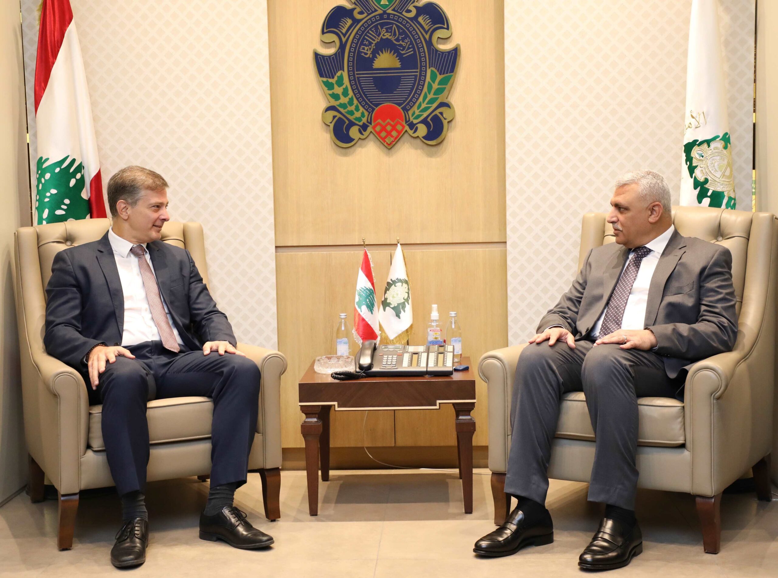 اللواء حسن شقير يستقبل سفير فنزويلا