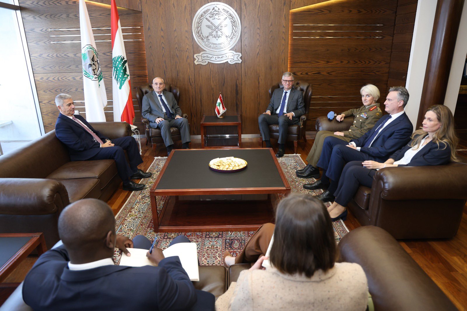 وزير الدفاع يستقبل وكيل الأمين العام للأمم المتحدة