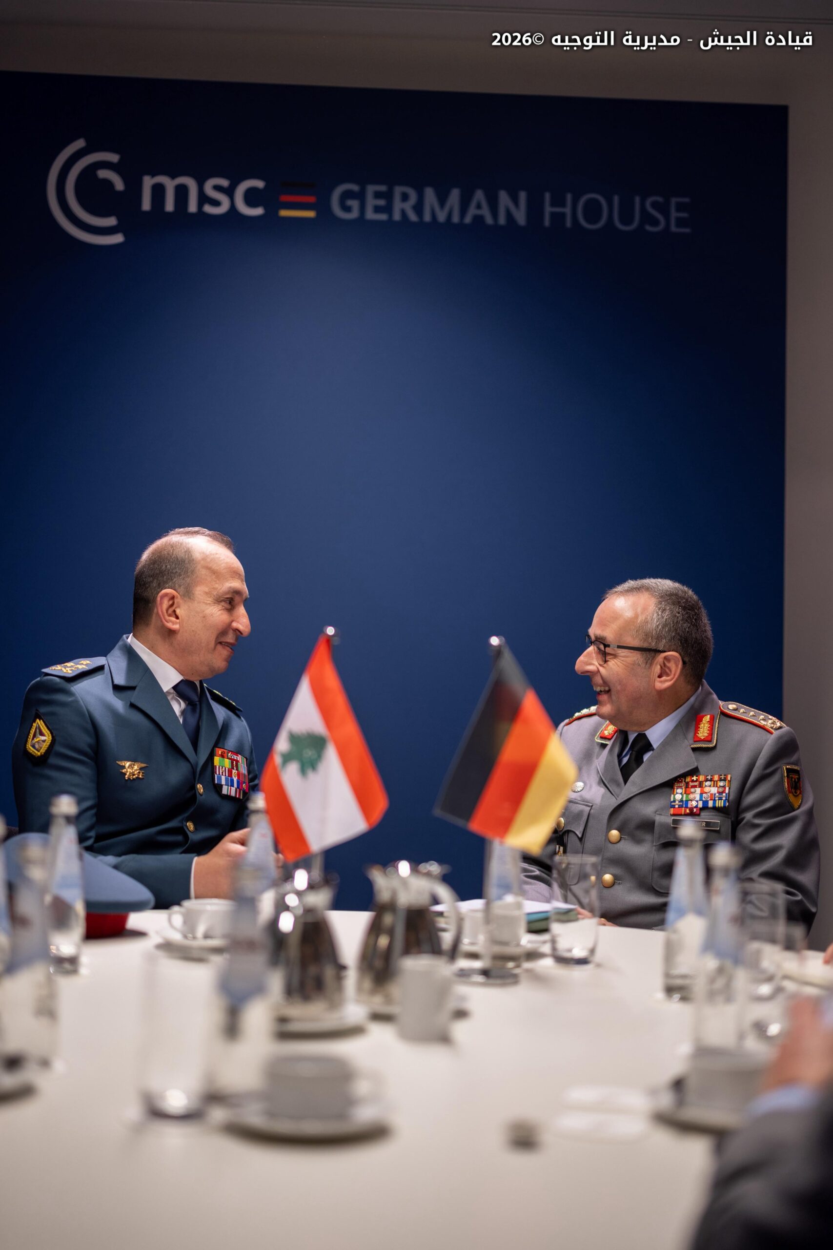 قائد الجيش يشارك في مؤتمر ميونيخ ويناقش سبل تعزيز المؤسسة العسكرية