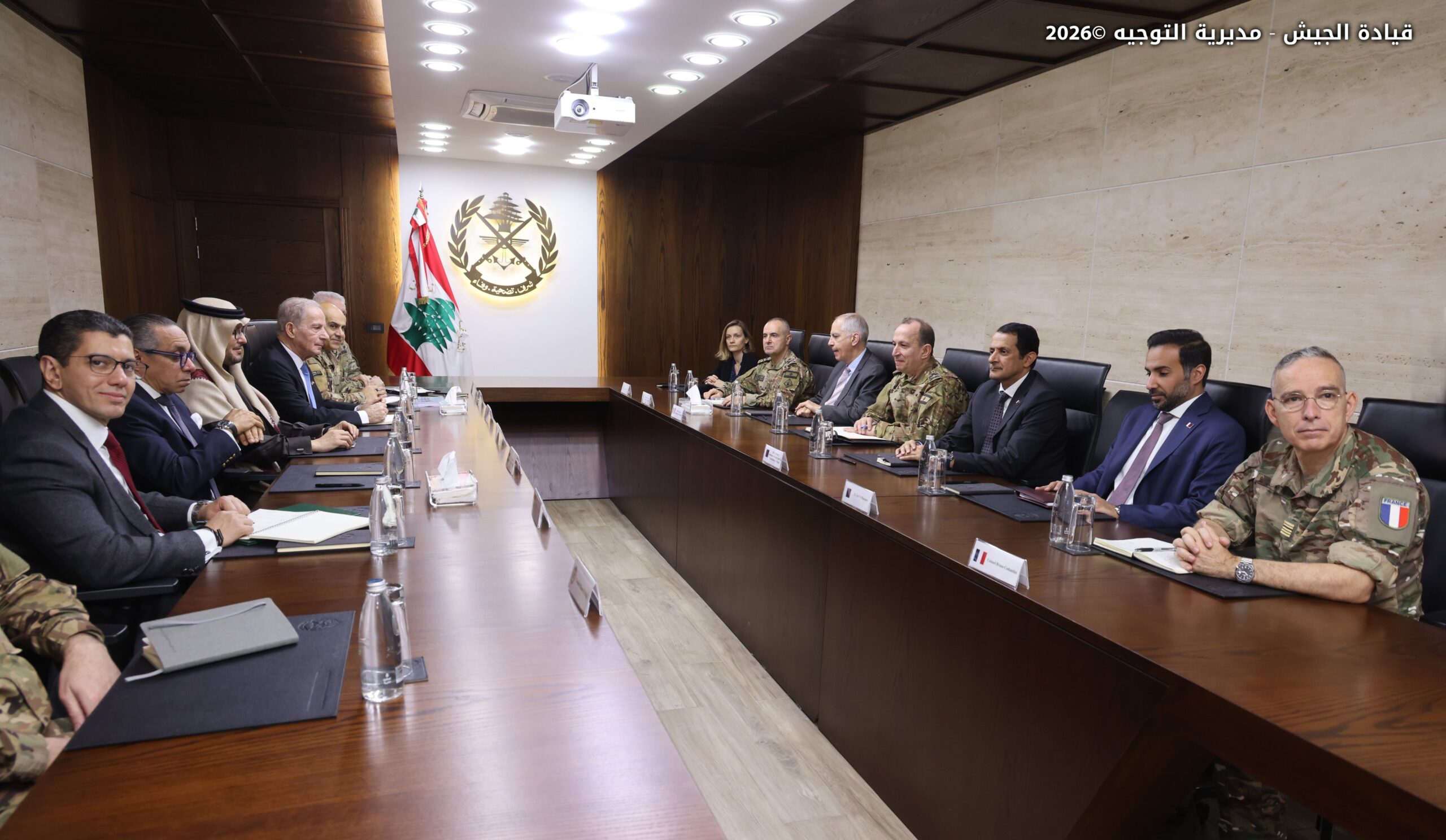 قائد الجيش يستقبل سفراء الدول