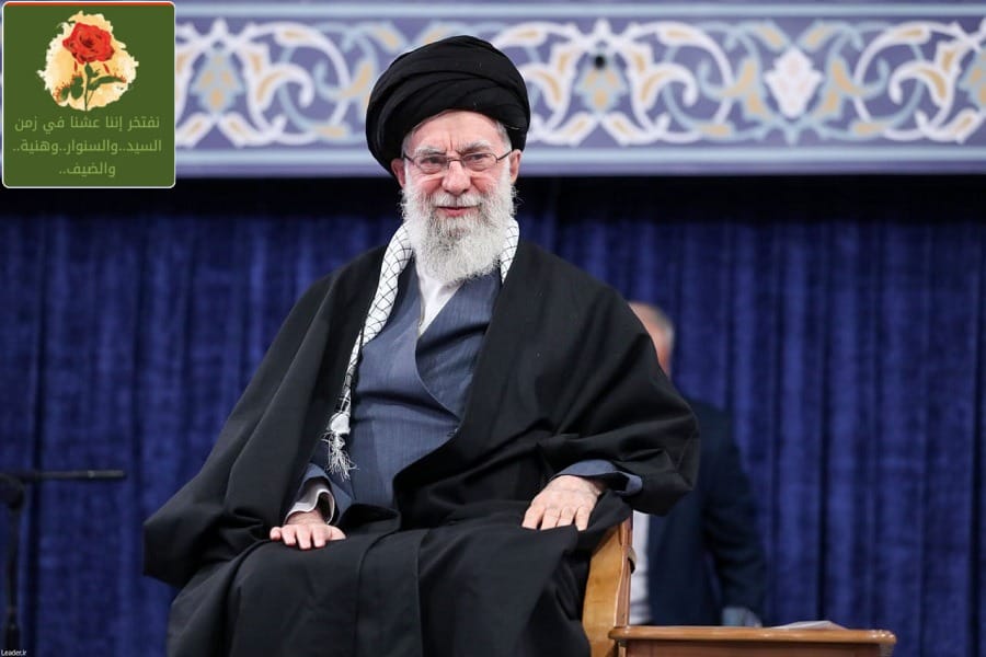 السيد القائد الخامنئي: كتبوا الينا رسائل يطلبون السماح!