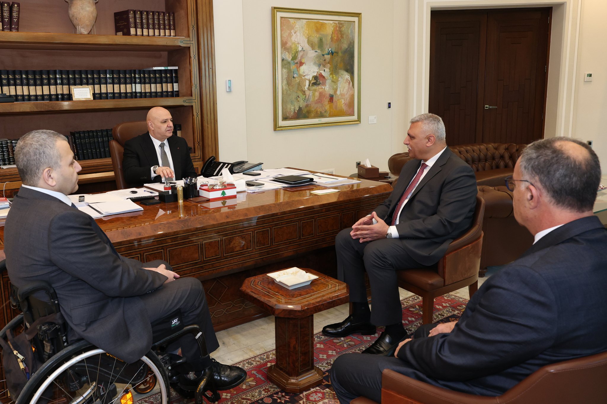 الرئيس عون يستعرض الوضع الراهن مع المدير العام للأمن العام