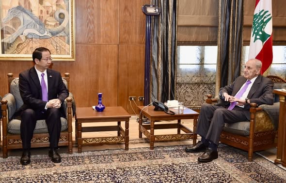 الرئيس بري يستقبل السفير الصيني والنائب باسيل