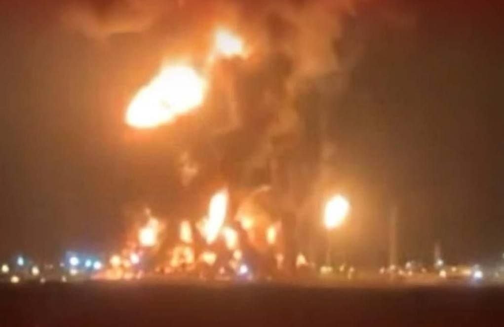 ترامب قصف منشآت الطاقة في إيران وغدر بهم كالمعتاد!