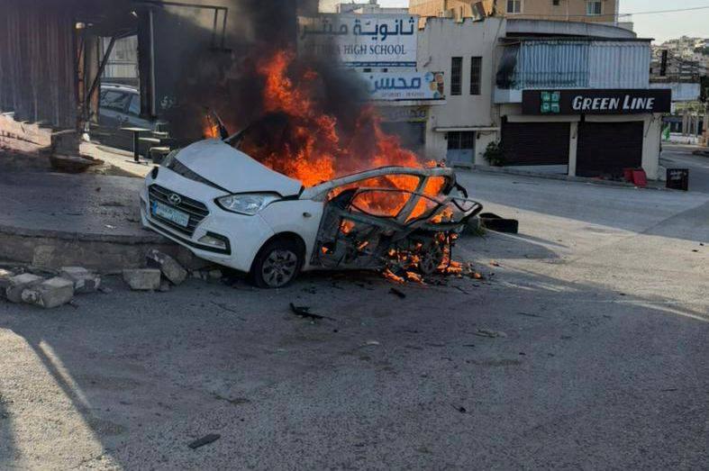 غارات مدمرة على ضاحية العز وجنوب الكرامة