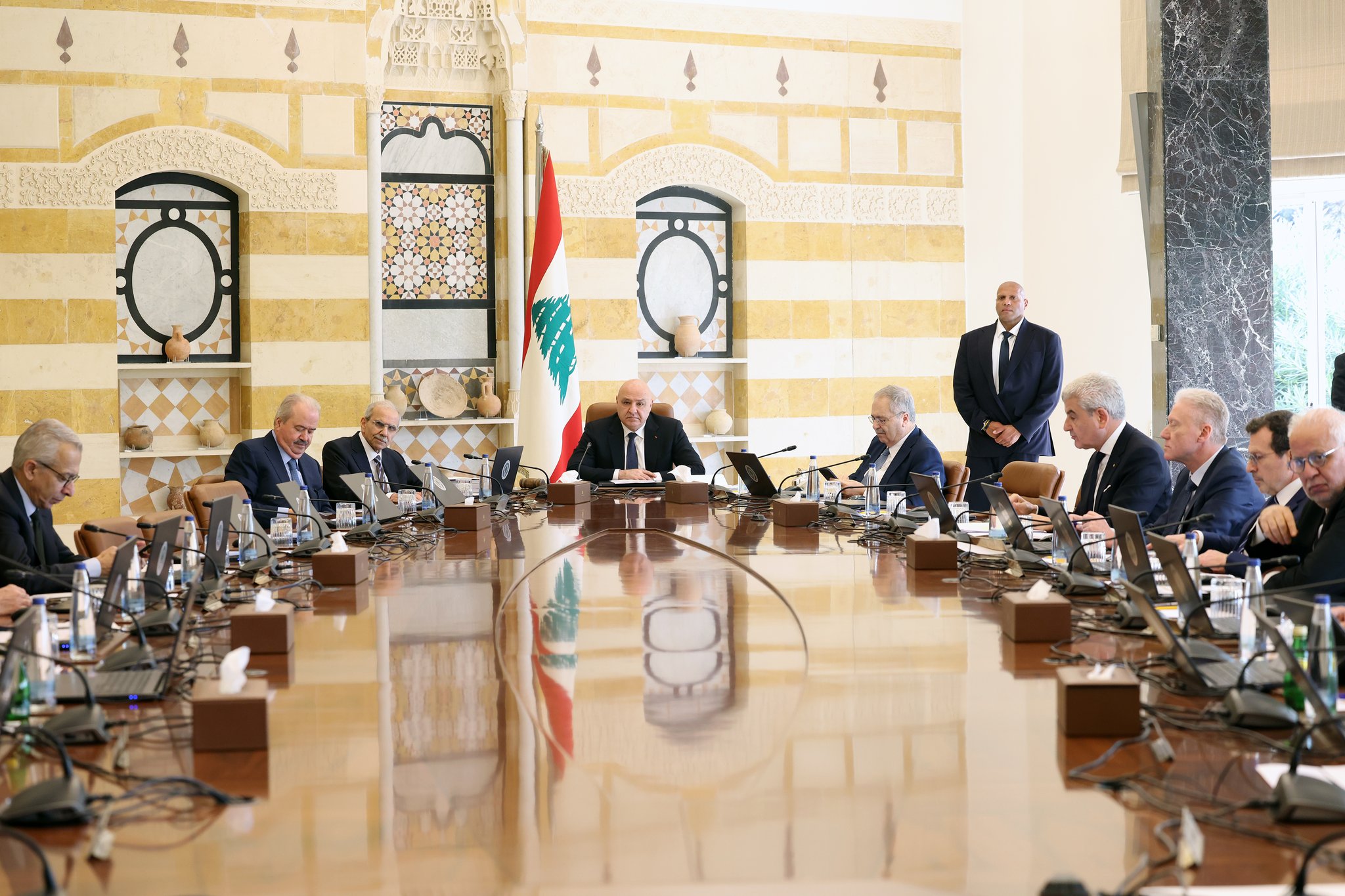 الرئيس عون: الأجهزة الأمنية العمود الفقري للدولة